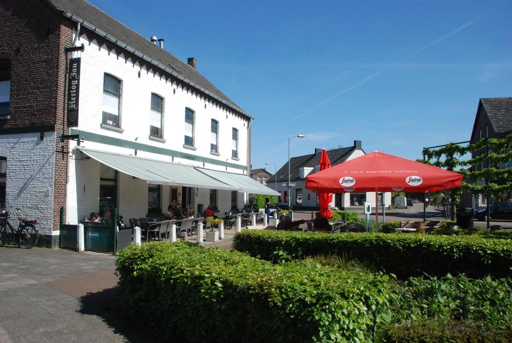 B&B Eten&Zo Tienraij Bagian luar foto